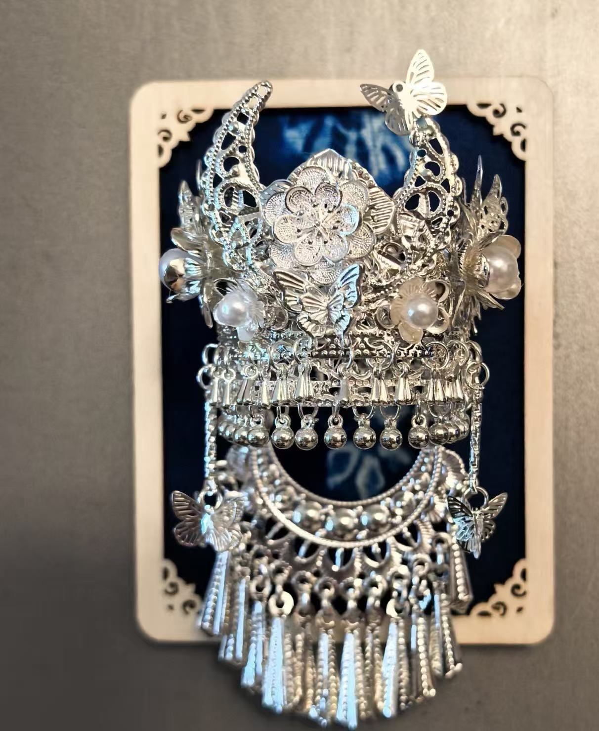 silvery fridge magnet